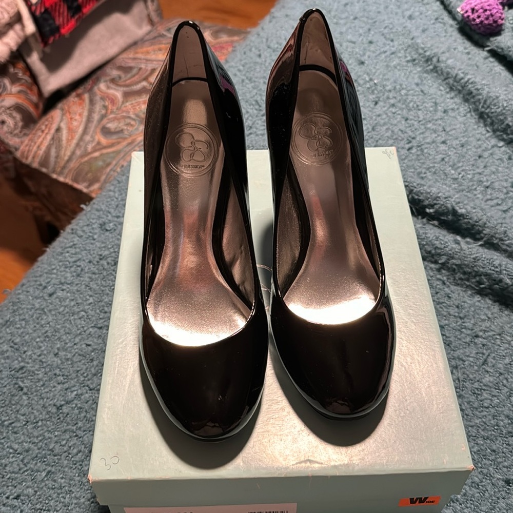 Black Oscar paten heels by Jessica Simpson size 7